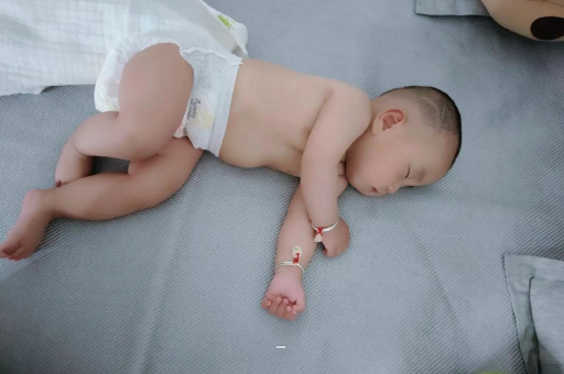 兴安盟孕妇肚脐周围发青